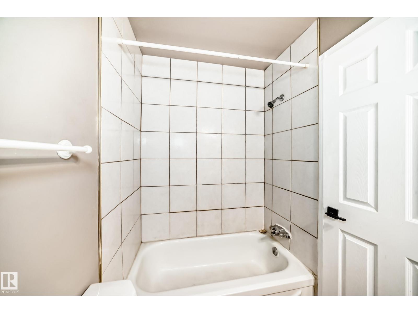 Photo 41 of 112 16340 109 St Nw, Edmonton AB