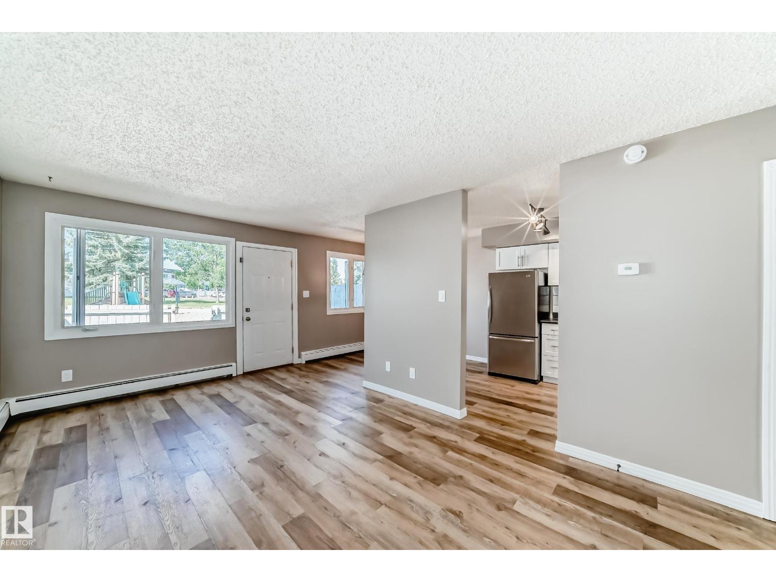 Photo 22 of 112 16340 109 St Nw, Edmonton AB