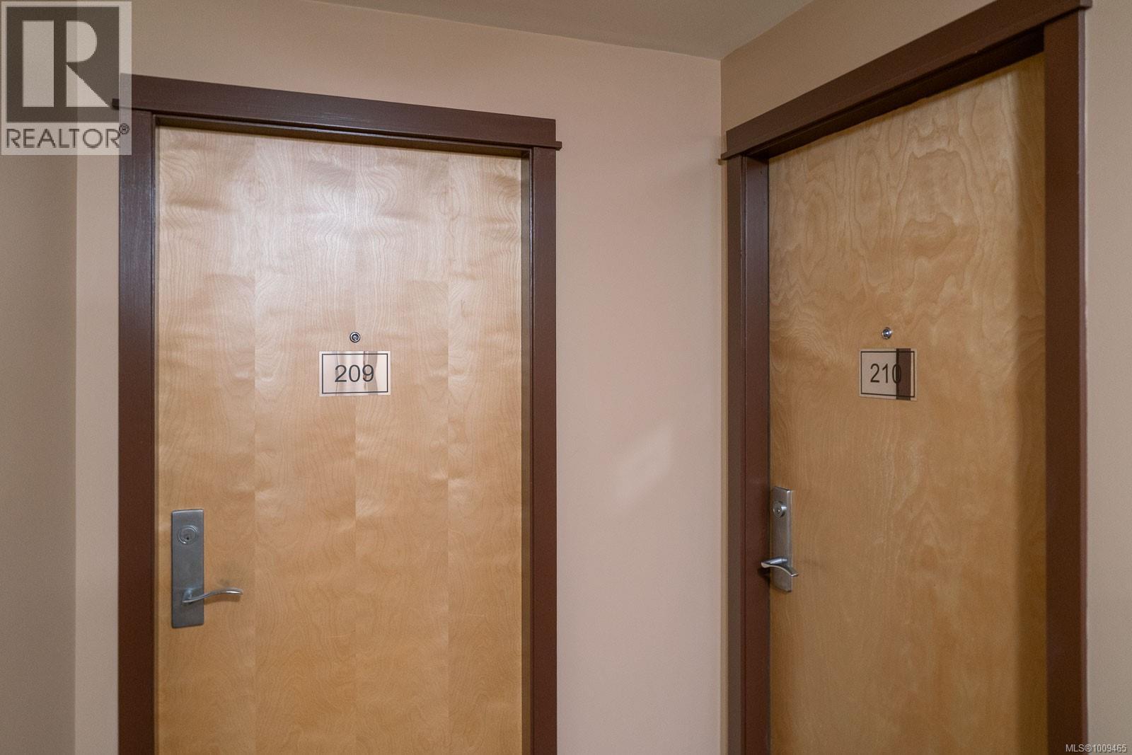 #209 38 FRONT ST - Image 18
