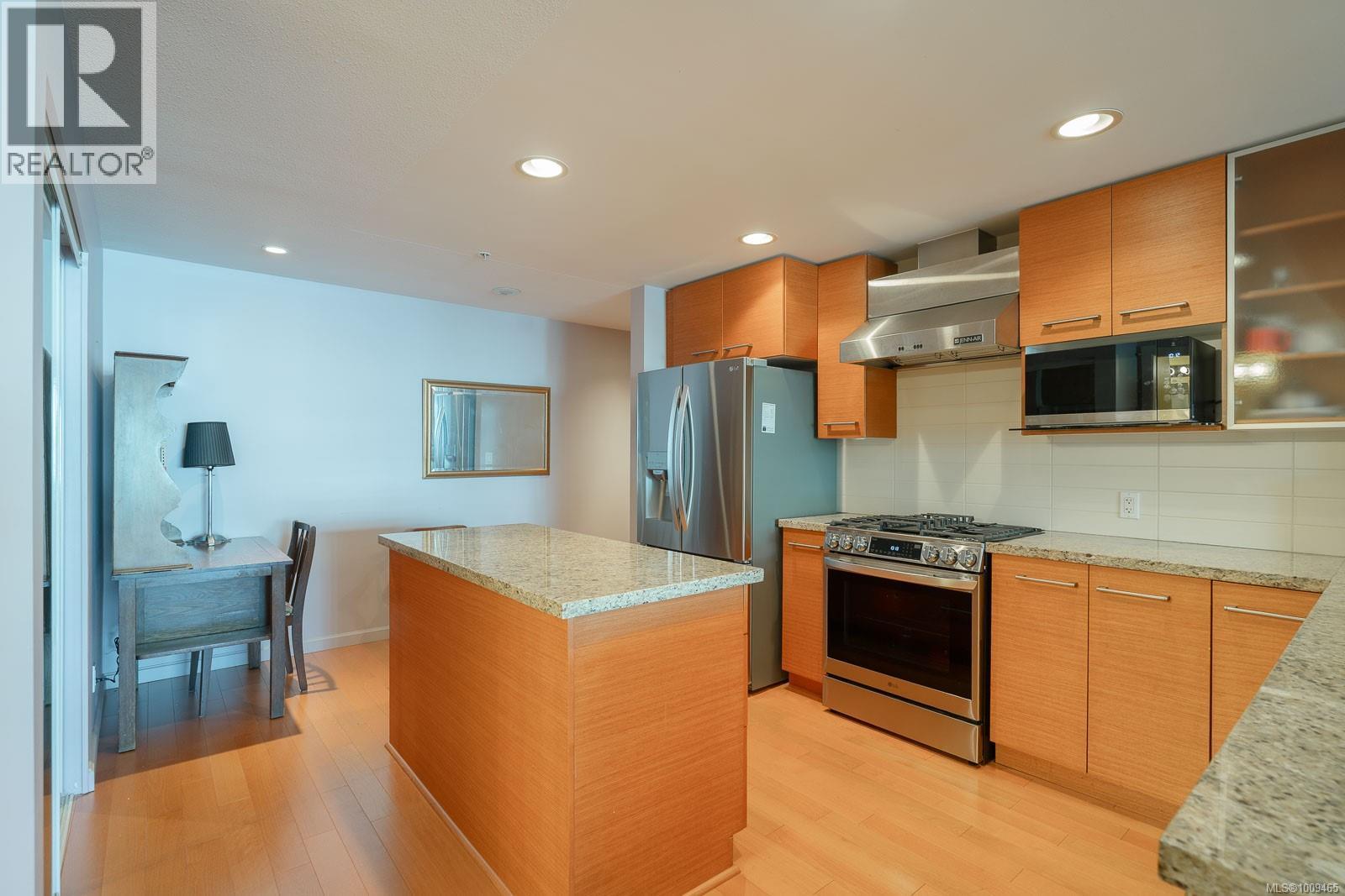 #209 38 FRONT ST - Image 6