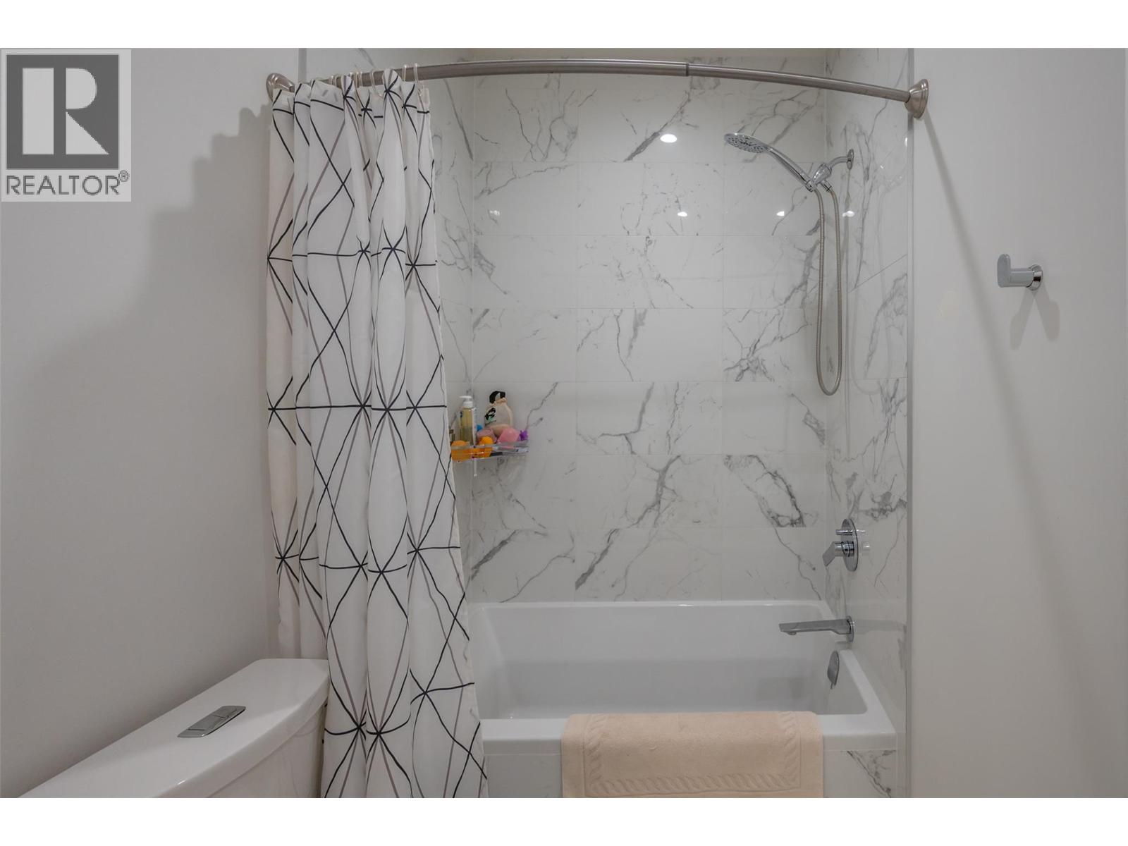 107 555 Wade Avenue East, Penticton