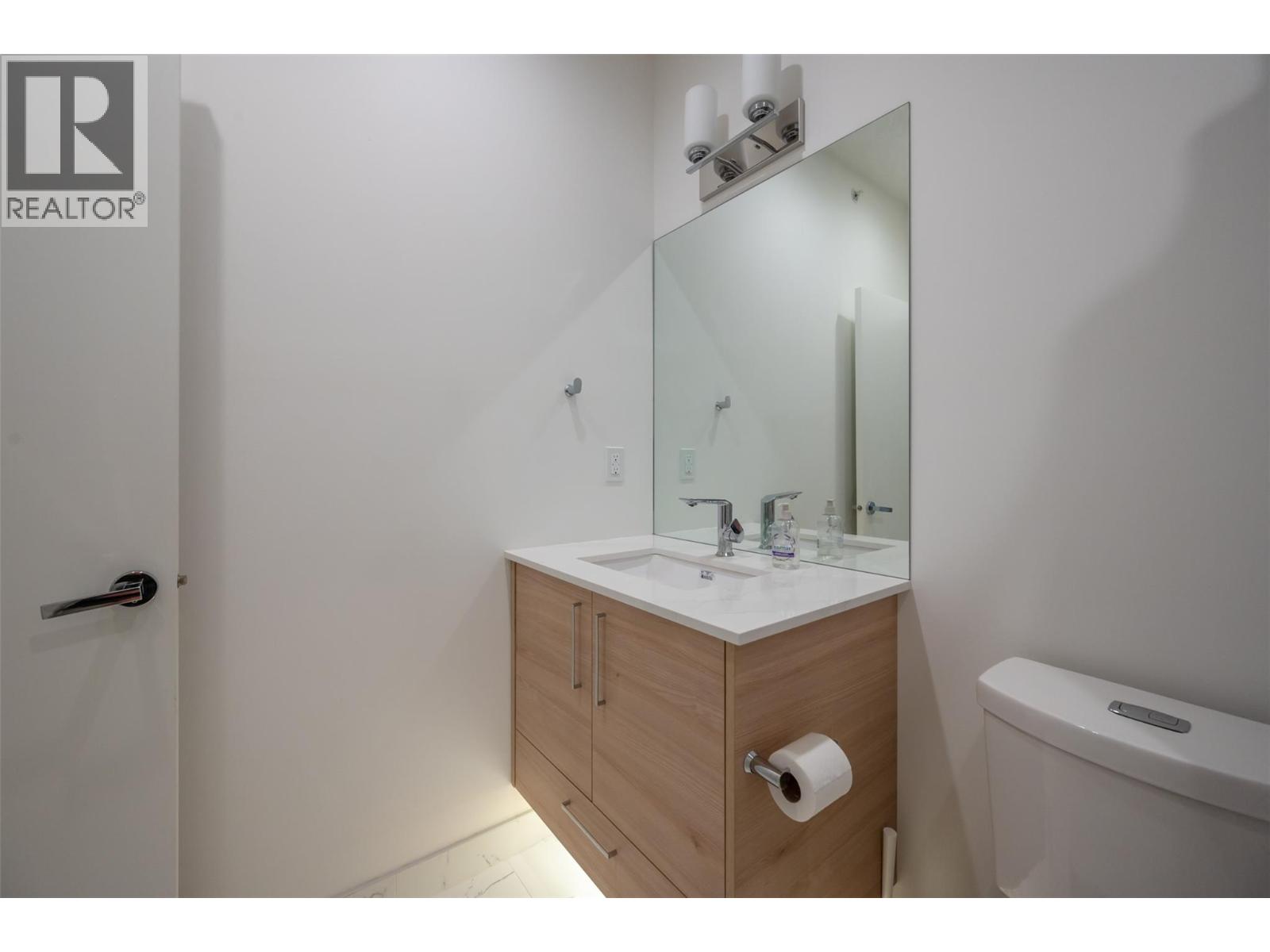 107 555 Wade Avenue East, Penticton