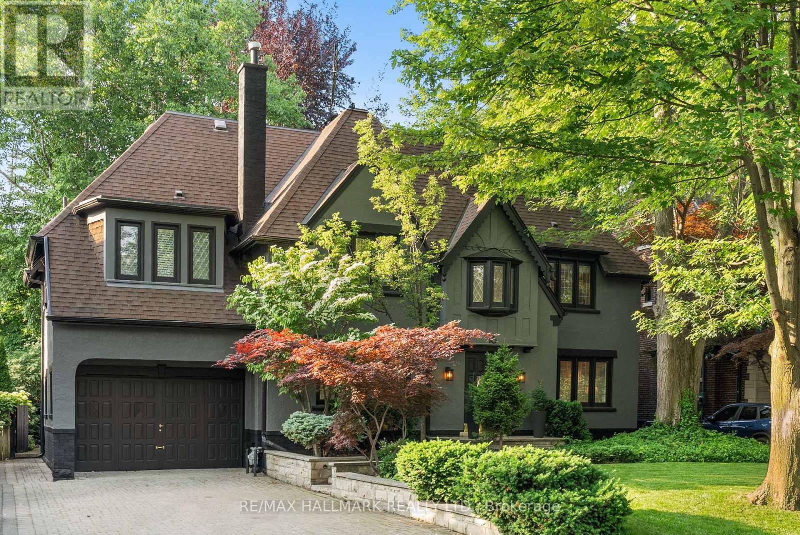 Photo 2 of 16 Elderwood Drive, Toronto ON