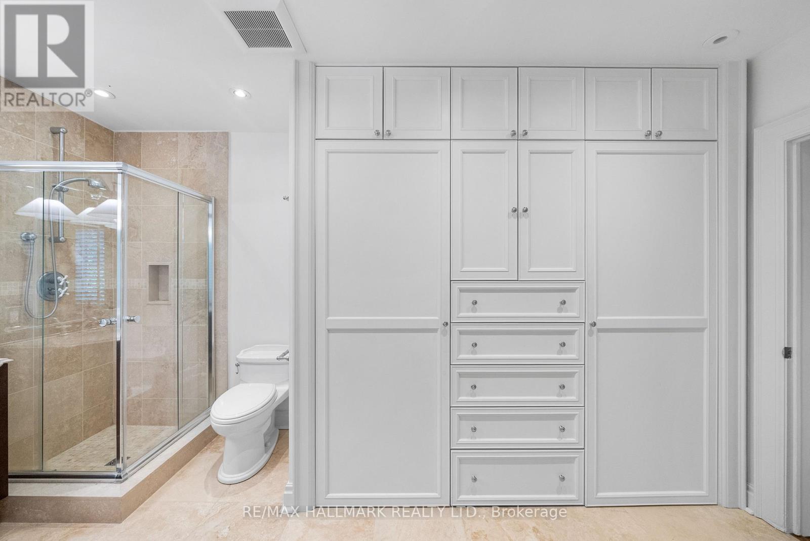 Photo 24 of 16 Elderwood Drive, Toronto ON