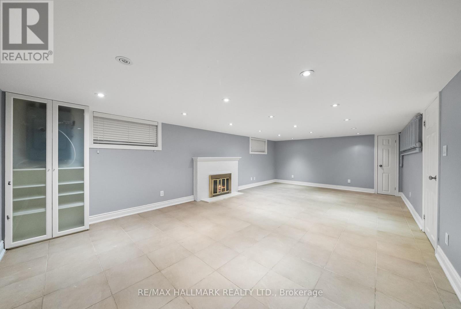 Photo 37 of 16 Elderwood Drive, Toronto ON
