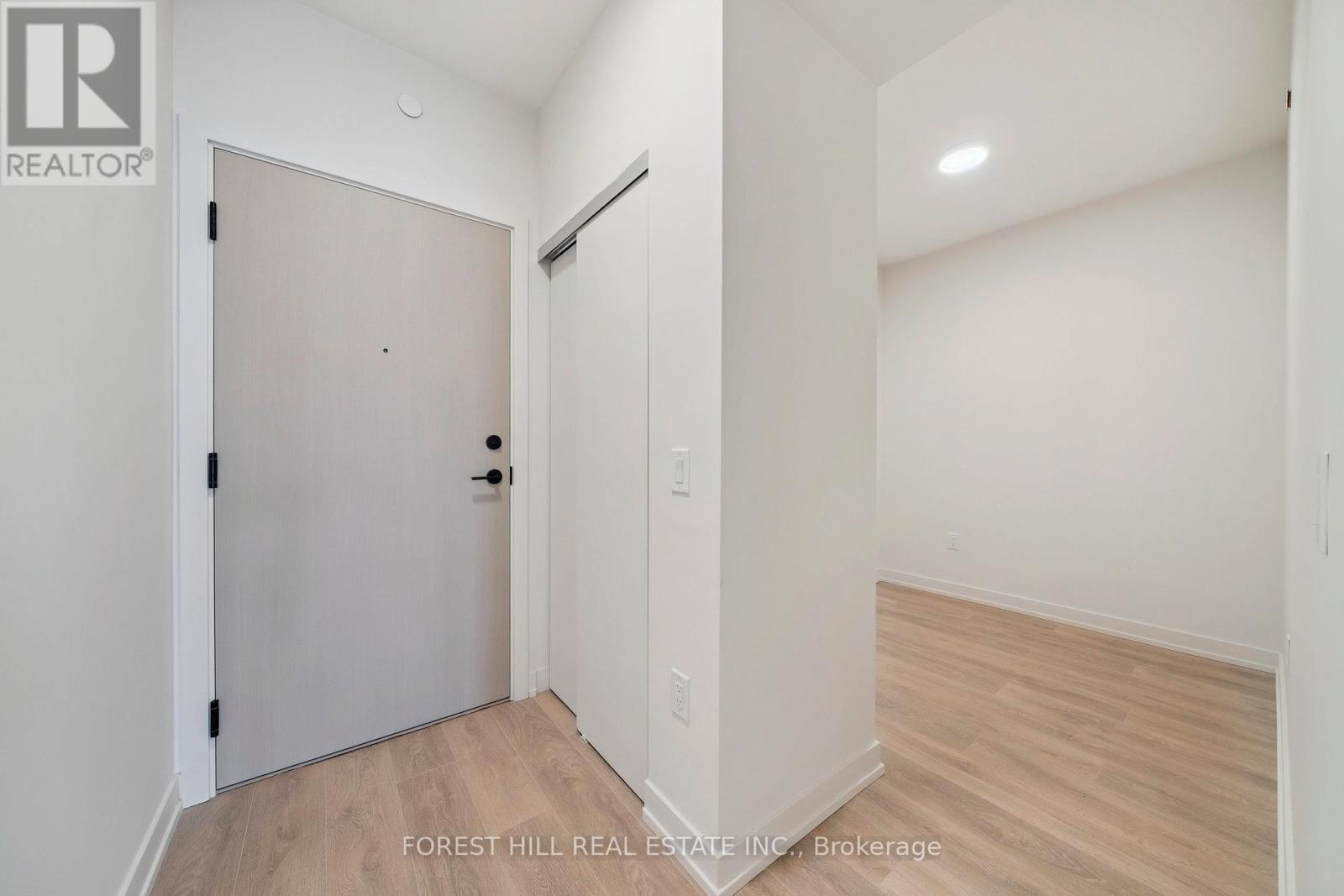 Photo 2 of 1114 181 Sterling Road, Toronto ON