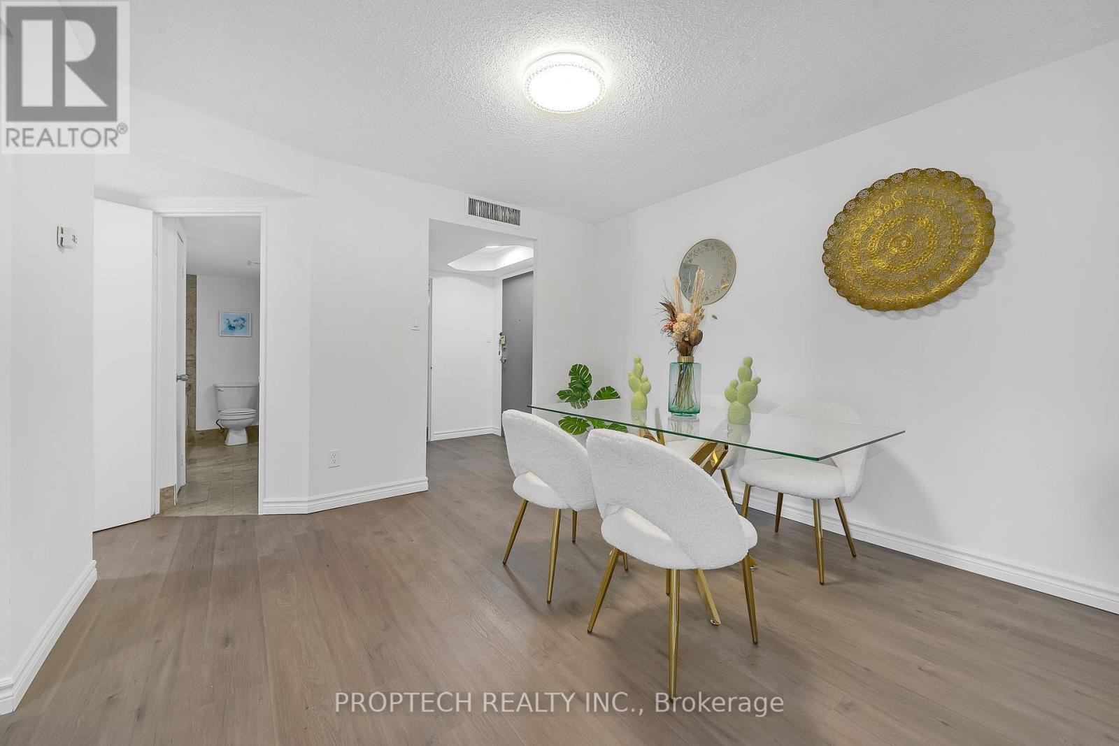 Photo 3 of 204 5795 Yonge Street, Toronto ON