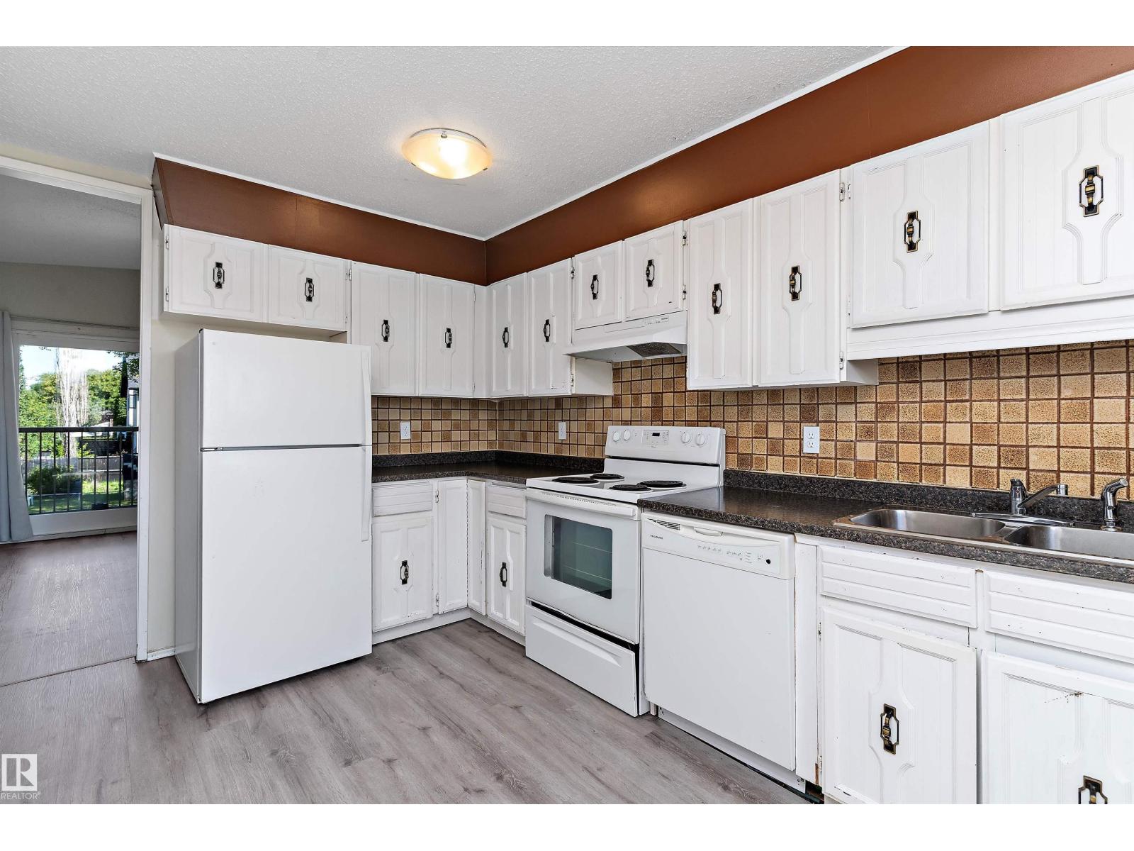 8503/8505 123 AV NW, Edmonton