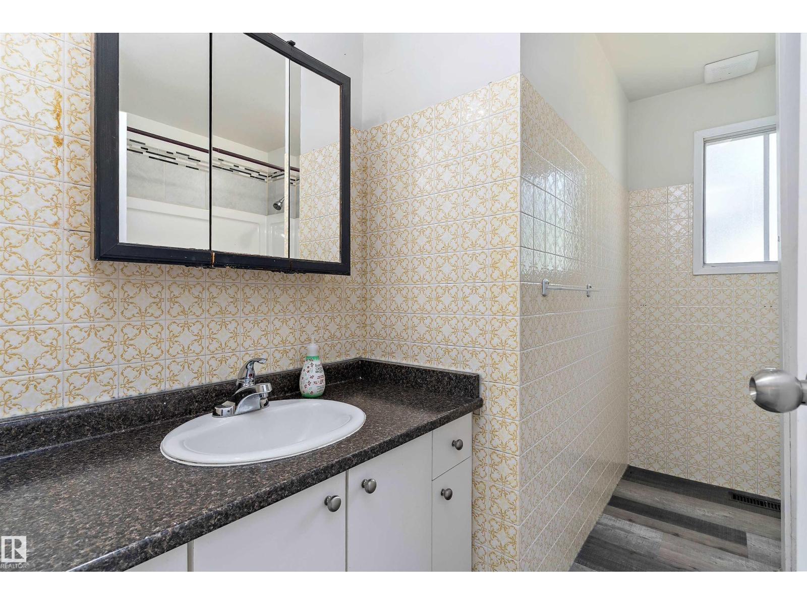 8503/8505 123 AV NW, Edmonton