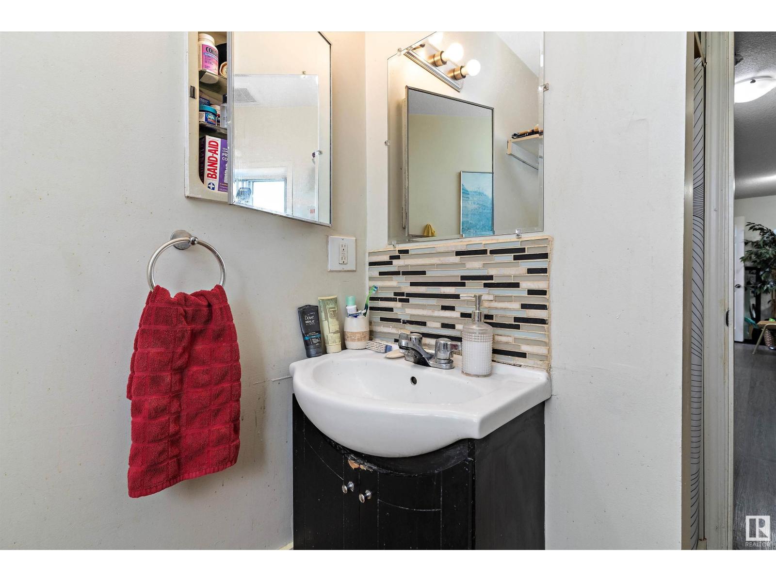 8503/8505 123 AV NW, Edmonton