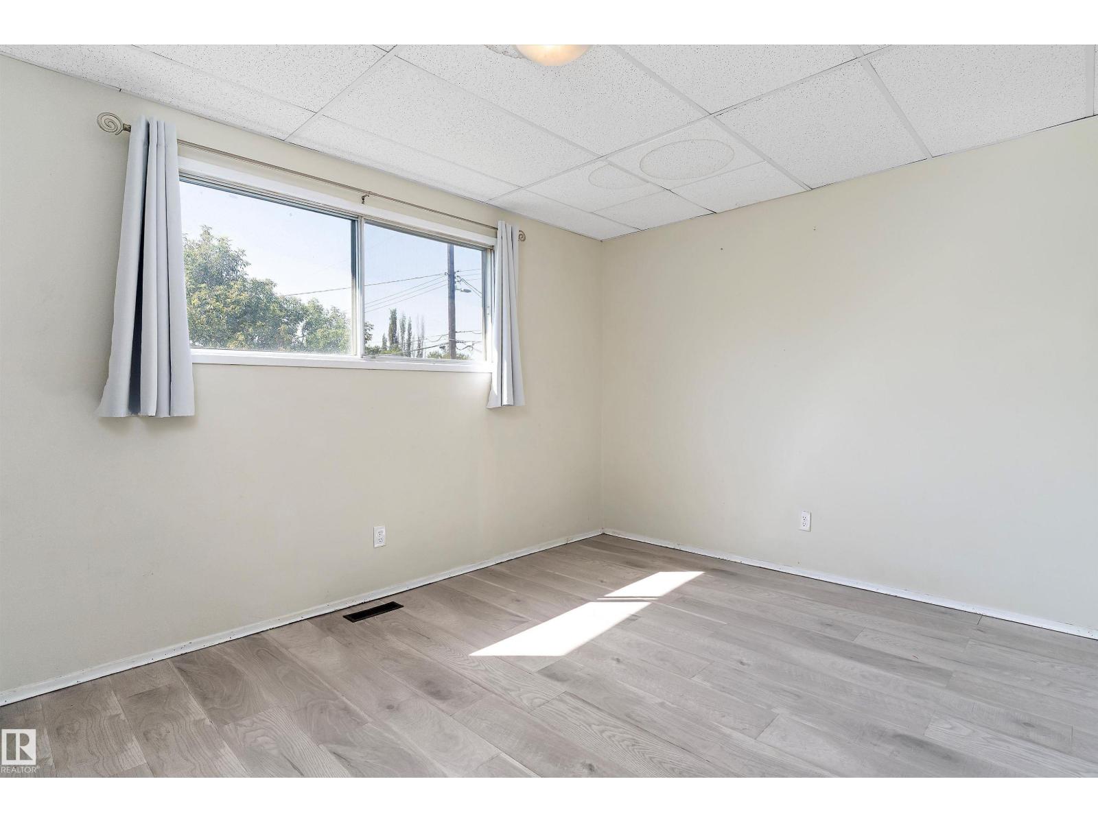 8503/8505 123 AV NW, Edmonton