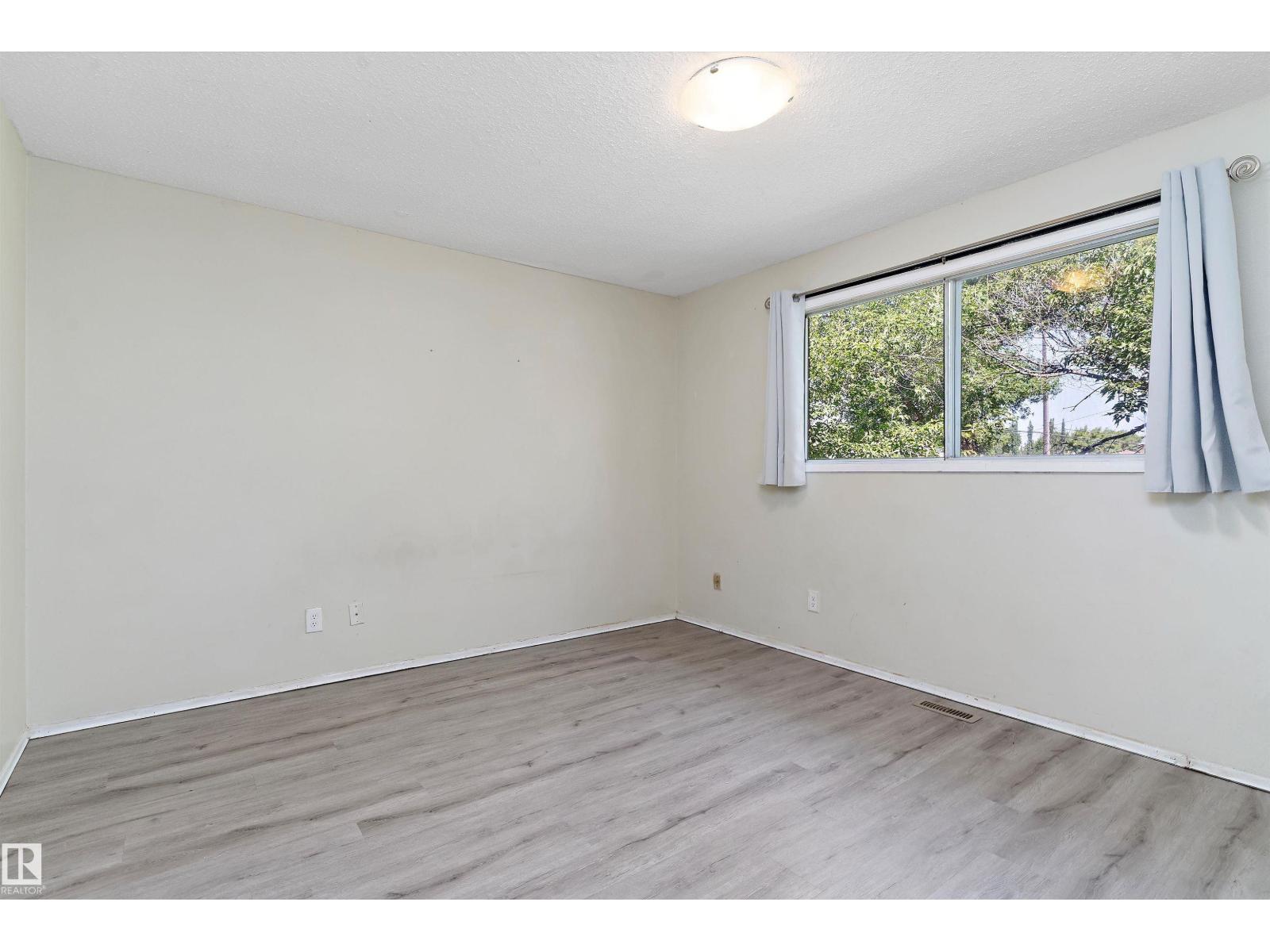 8503/8505 123 AV NW, Edmonton