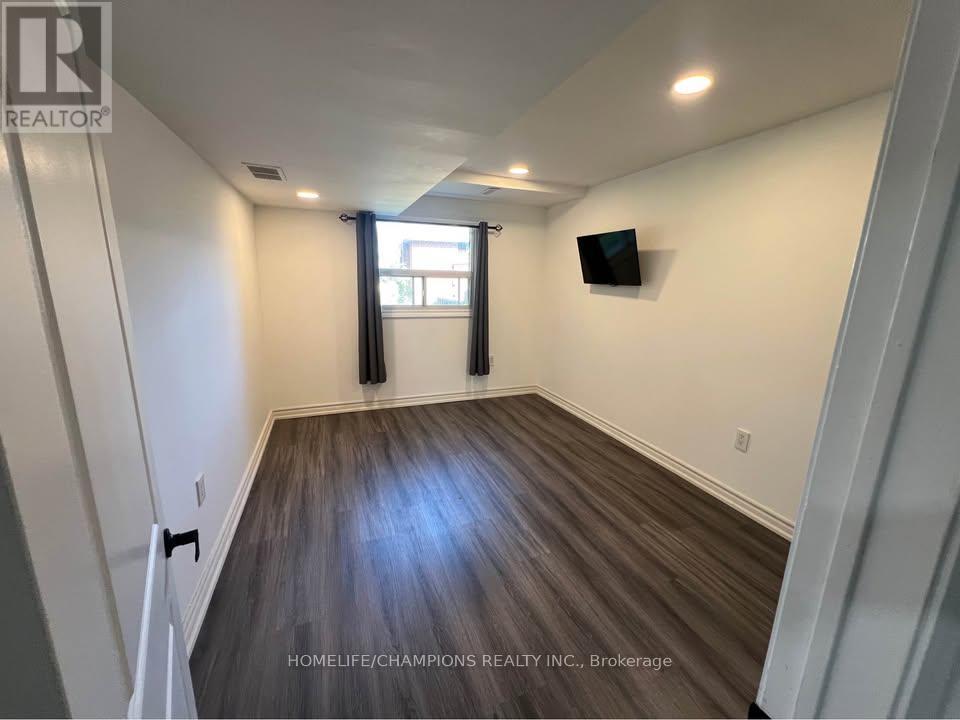 Photo 6 of Bsmt 2095 Duberry Drive, Pickering ON