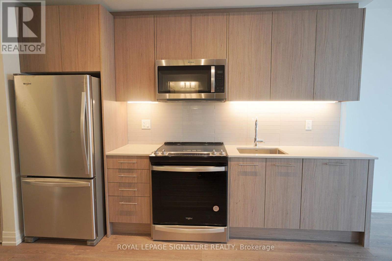 Photo 26 of 910 286 Main Street, Toronto ON