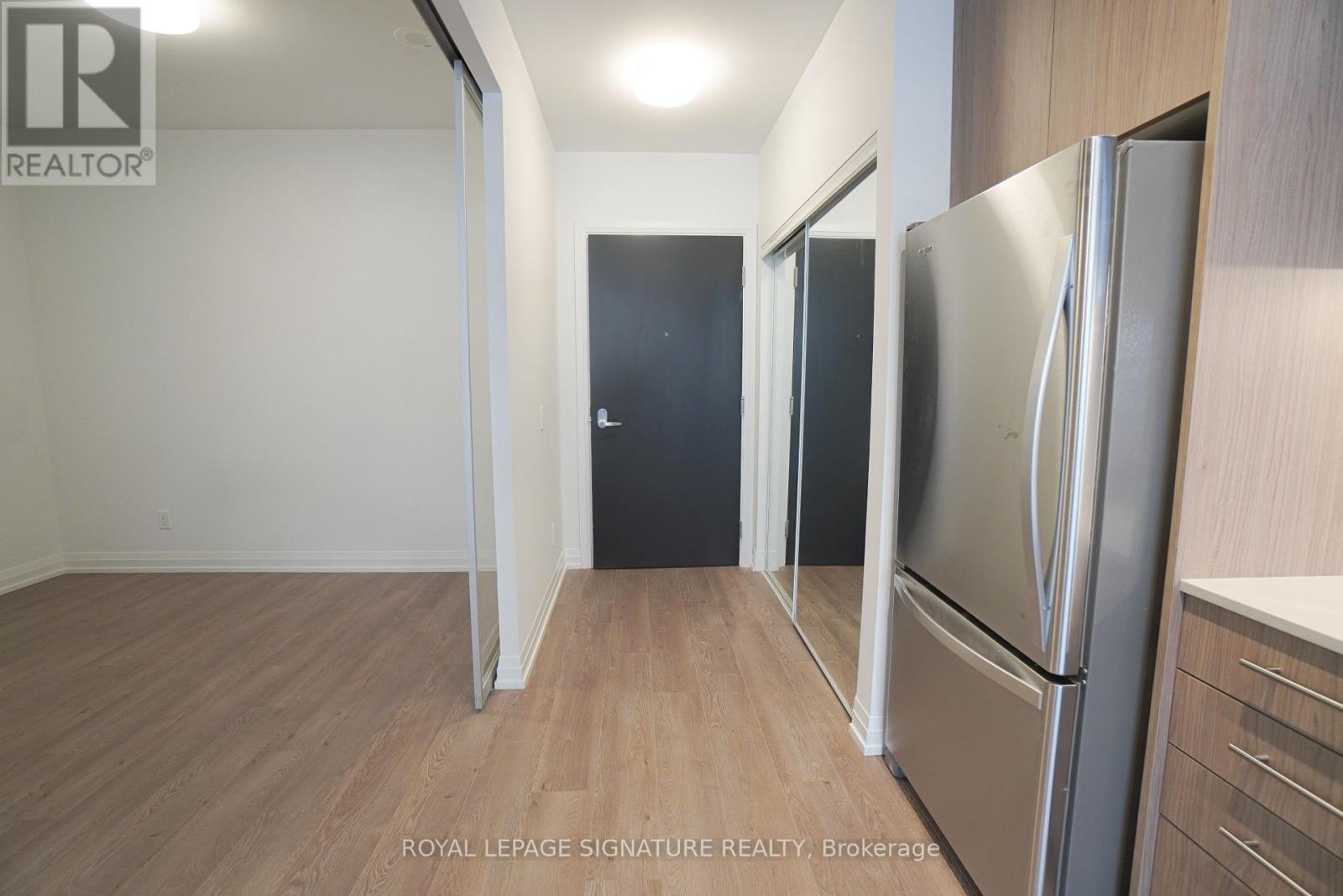 Photo 12 of 910 286 Main Street, Toronto ON