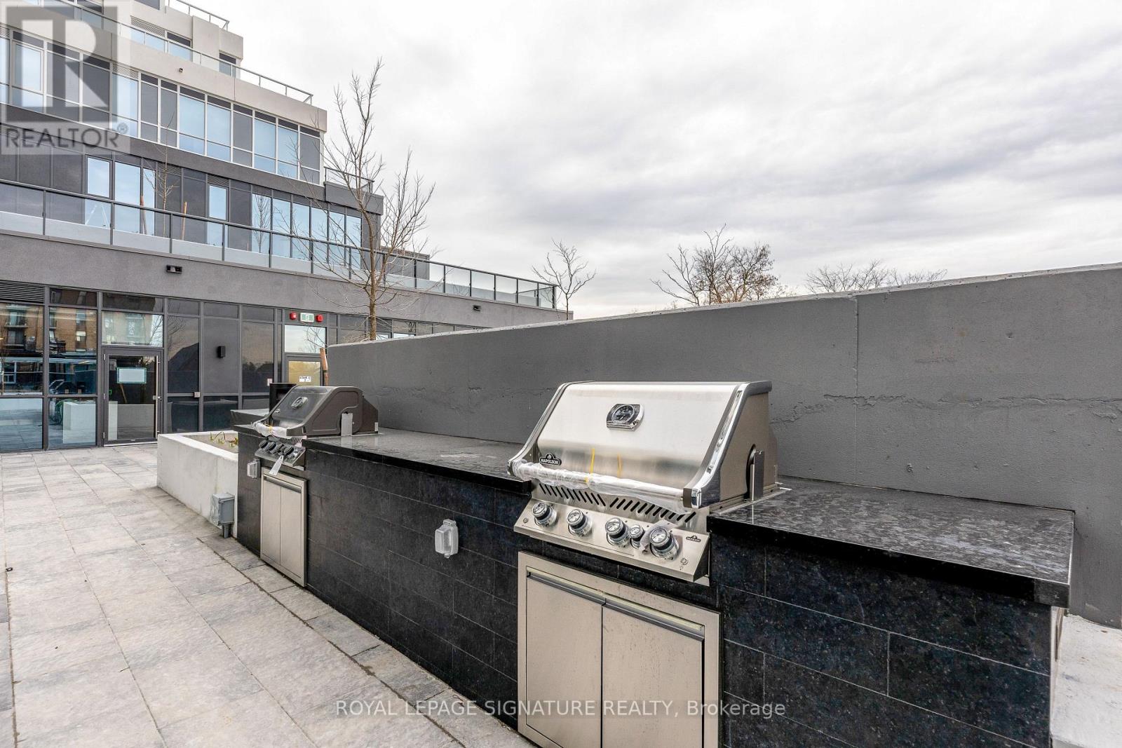 Photo 7 of 910 286 Main Street, Toronto ON