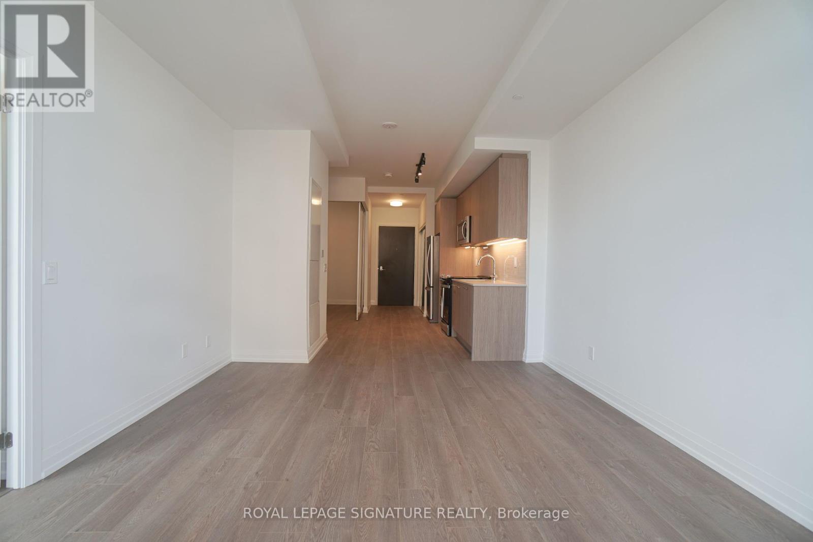 Photo 5 of 910 286 Main Street, Toronto ON
