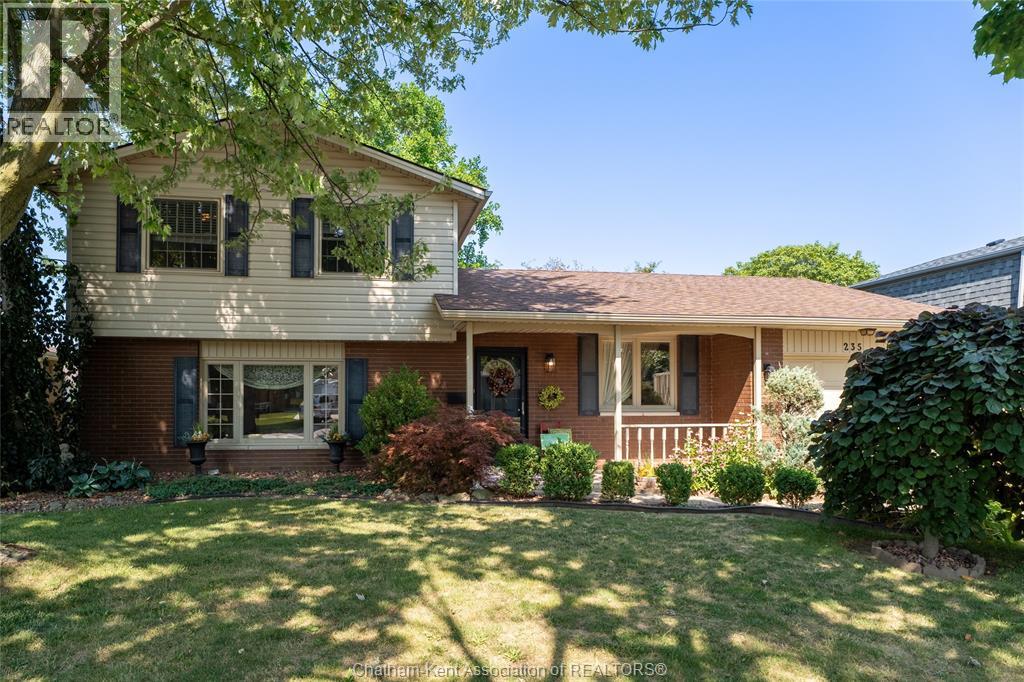 Photo 21 of 235 Merritt Avenue, Chatham ON