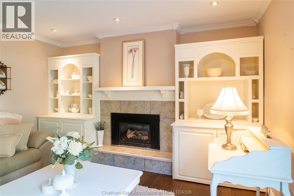 Photo 42 of 235 Merritt Avenue, Chatham ON