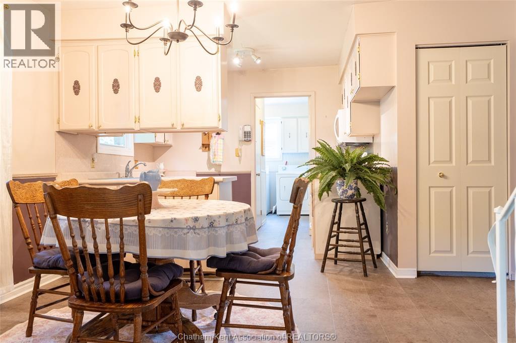 Photo 41 of 235 Merritt Avenue, Chatham ON
