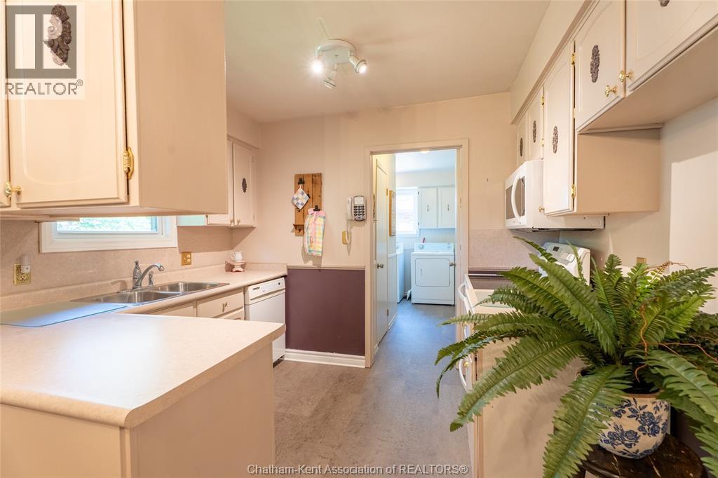 Photo 23 of 235 Merritt Avenue, Chatham ON
