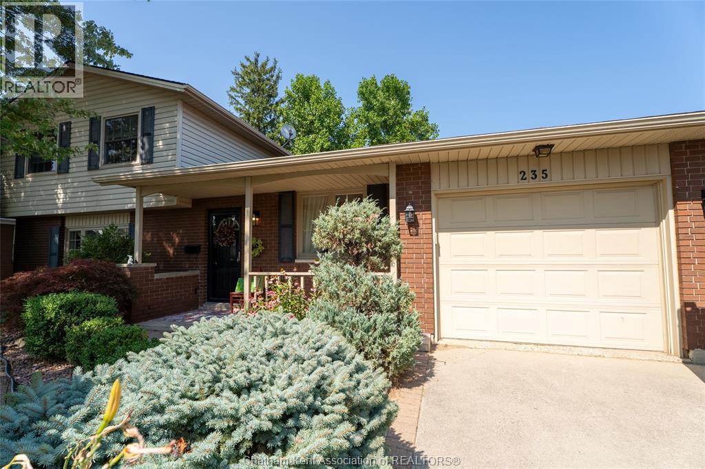 Photo 44 of 235 Merritt Avenue, Chatham ON