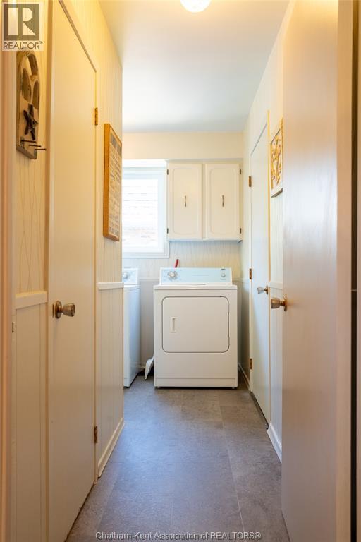 Photo 5 of 235 Merritt Avenue, Chatham ON
