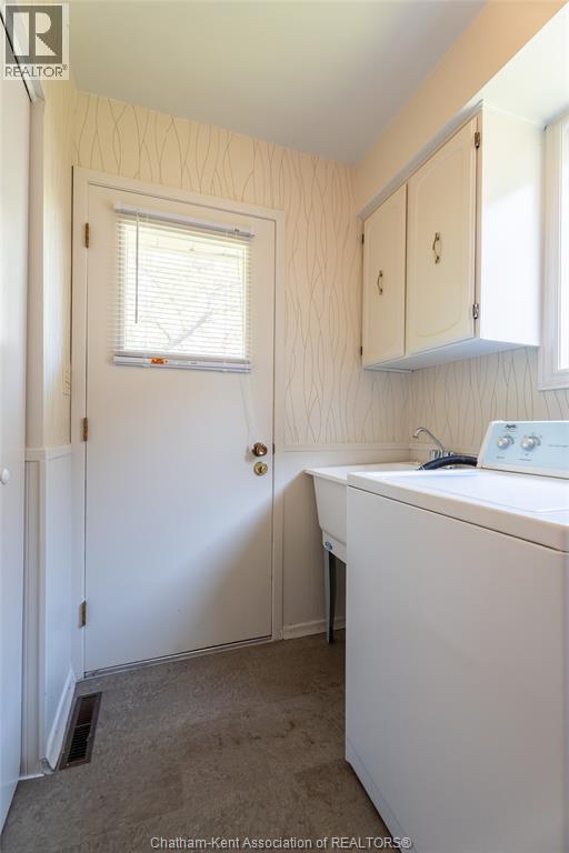 Photo 6 of 235 Merritt Avenue, Chatham ON