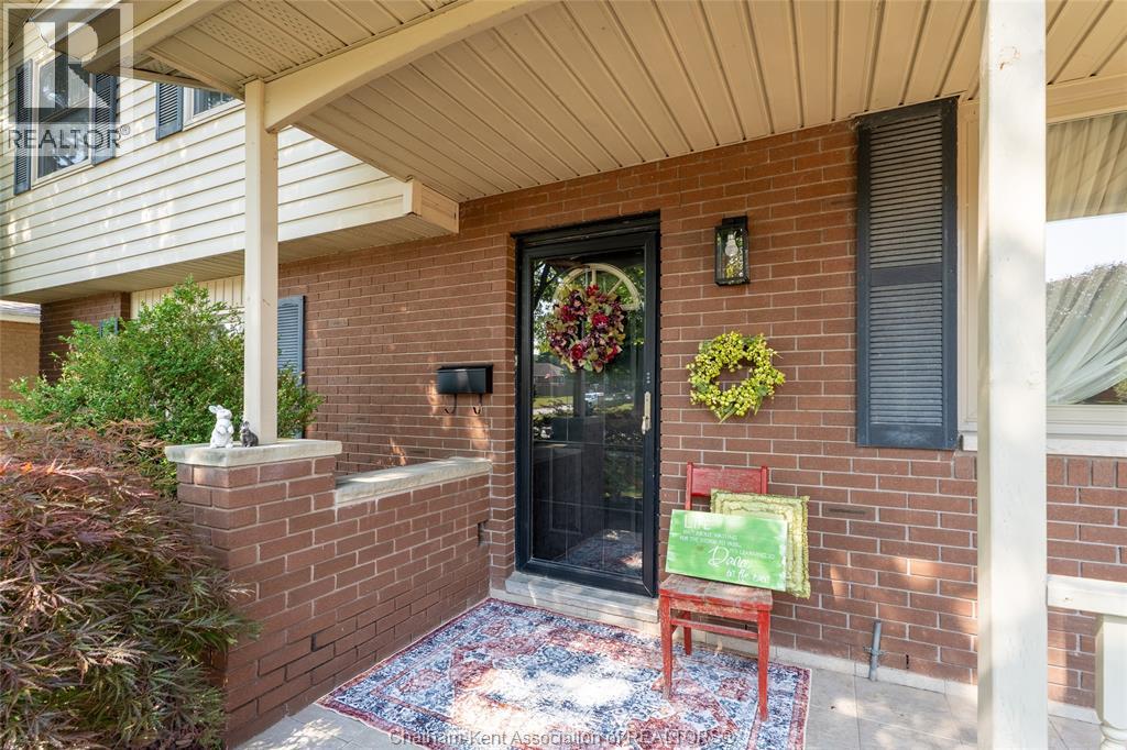 Photo 9 of 235 Merritt Avenue, Chatham ON
