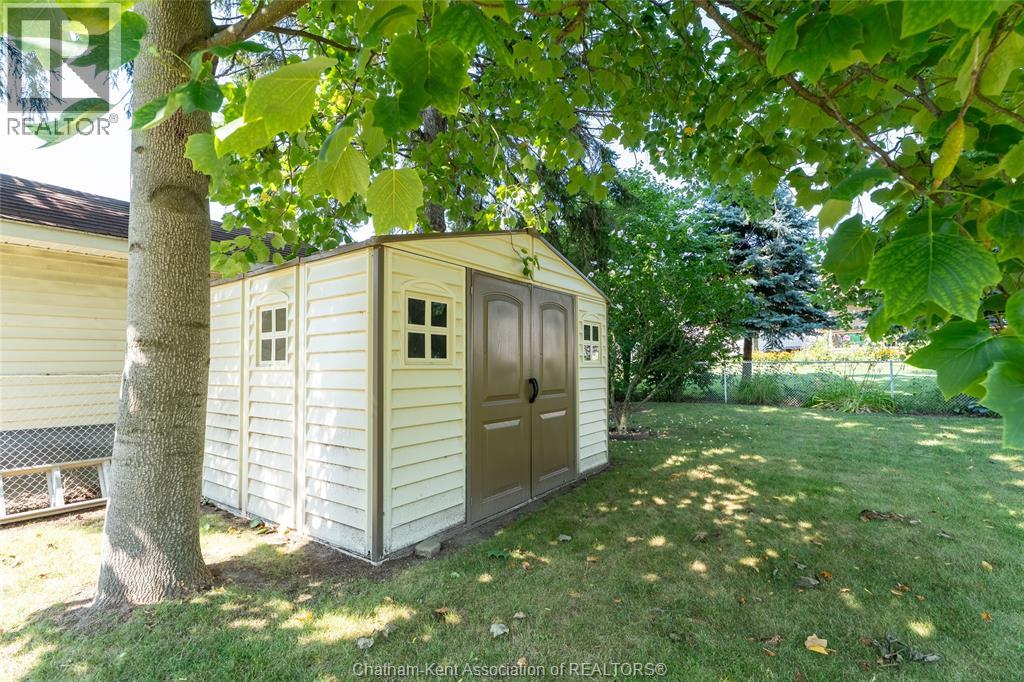 Photo 12 of 235 Merritt Avenue, Chatham ON