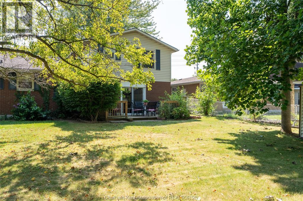 Photo 40 of 235 Merritt Avenue, Chatham ON