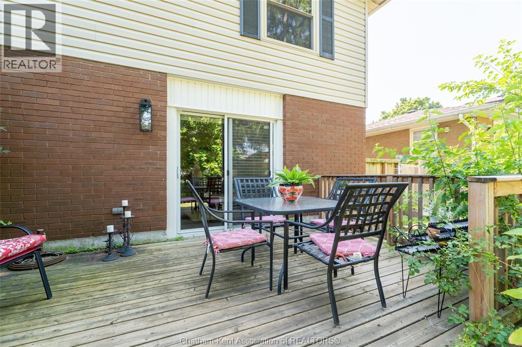 Photo 7 of 235 Merritt Avenue, Chatham ON
