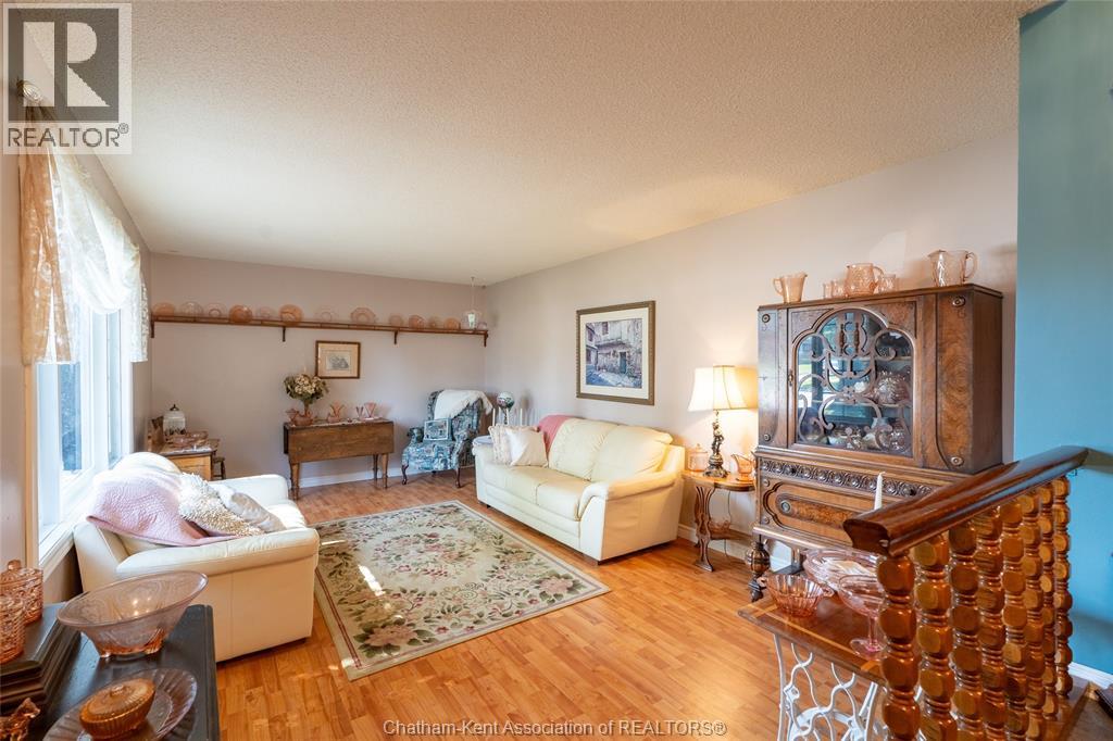 Photo 10 of 235 Merritt Avenue, Chatham ON