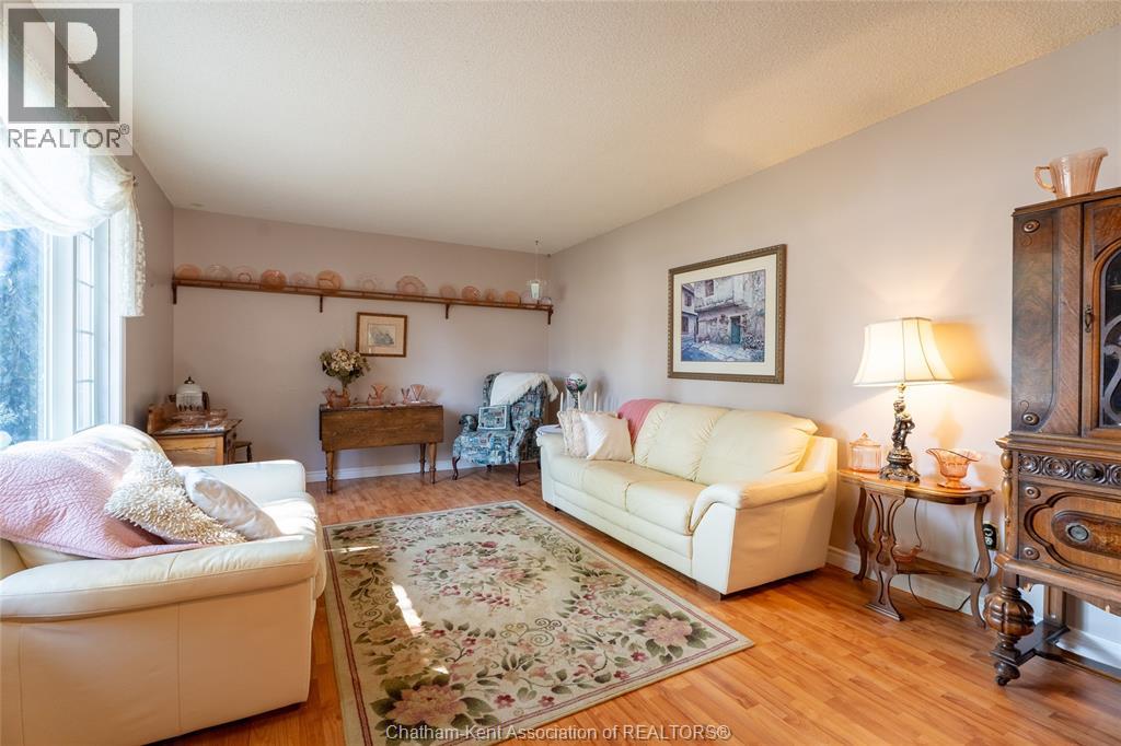 Photo 15 of 235 Merritt Avenue, Chatham ON