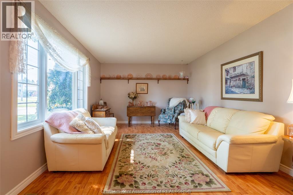 Photo 36 of 235 Merritt Avenue, Chatham ON