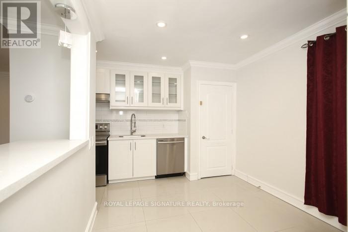 Photo 1 of 134 Septonne Avenue, Newmarket ON
