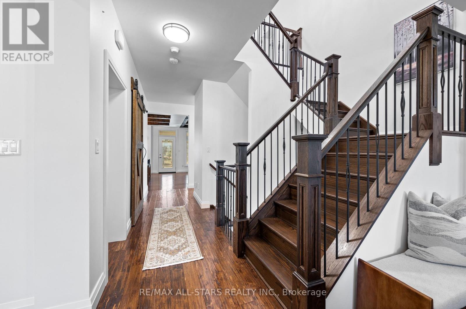Photo 20 of 43 Elm Grove Avenue, Richmond Hill ON