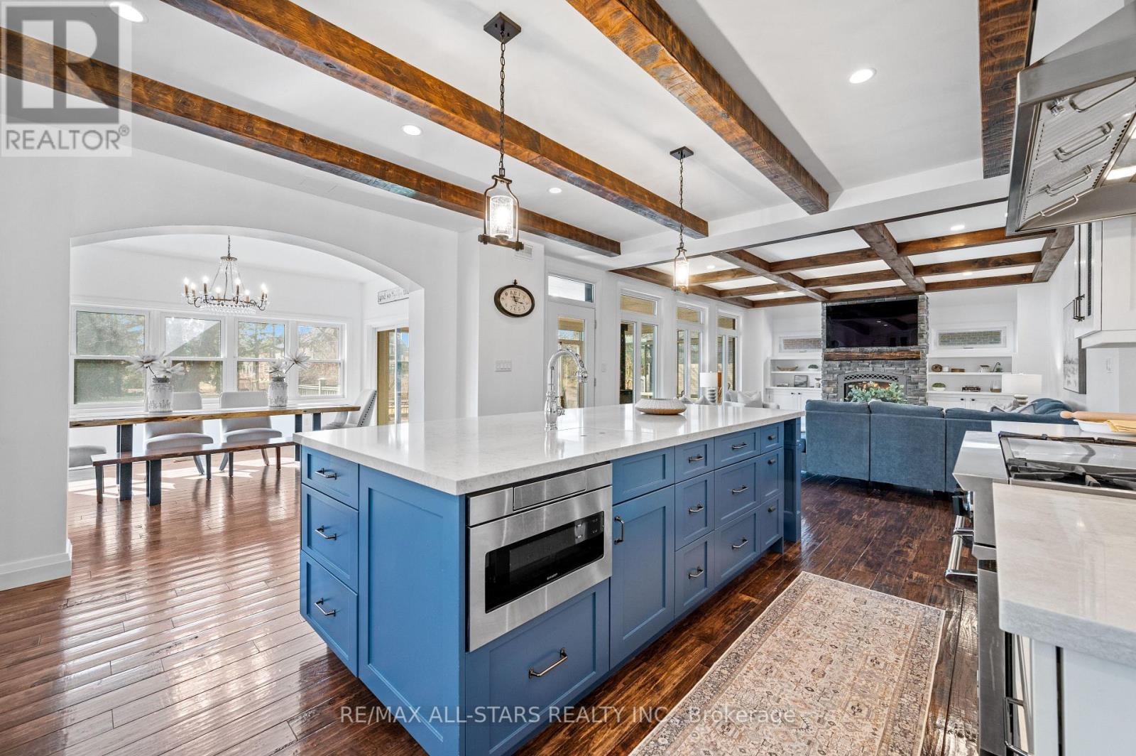 Photo 25 of 43 Elm Grove Avenue, Richmond Hill ON