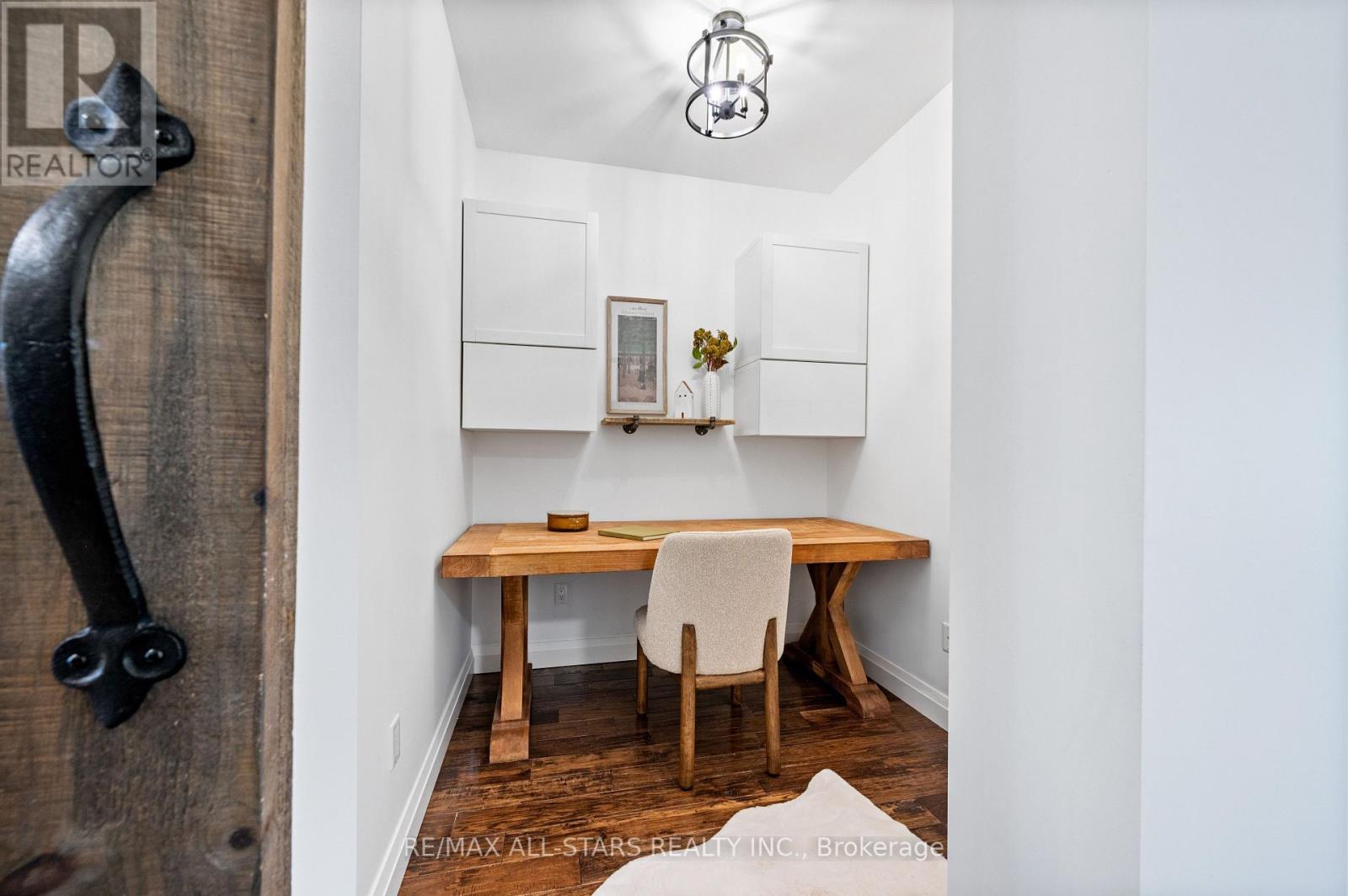 Photo 5 of 43 Elm Grove Avenue, Richmond Hill ON