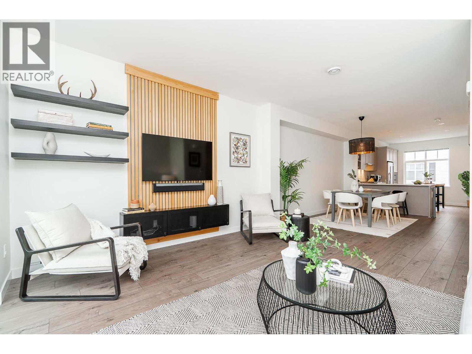 Photo 3 of 136 3565 Baycrest Avenue, Coquitlam BC