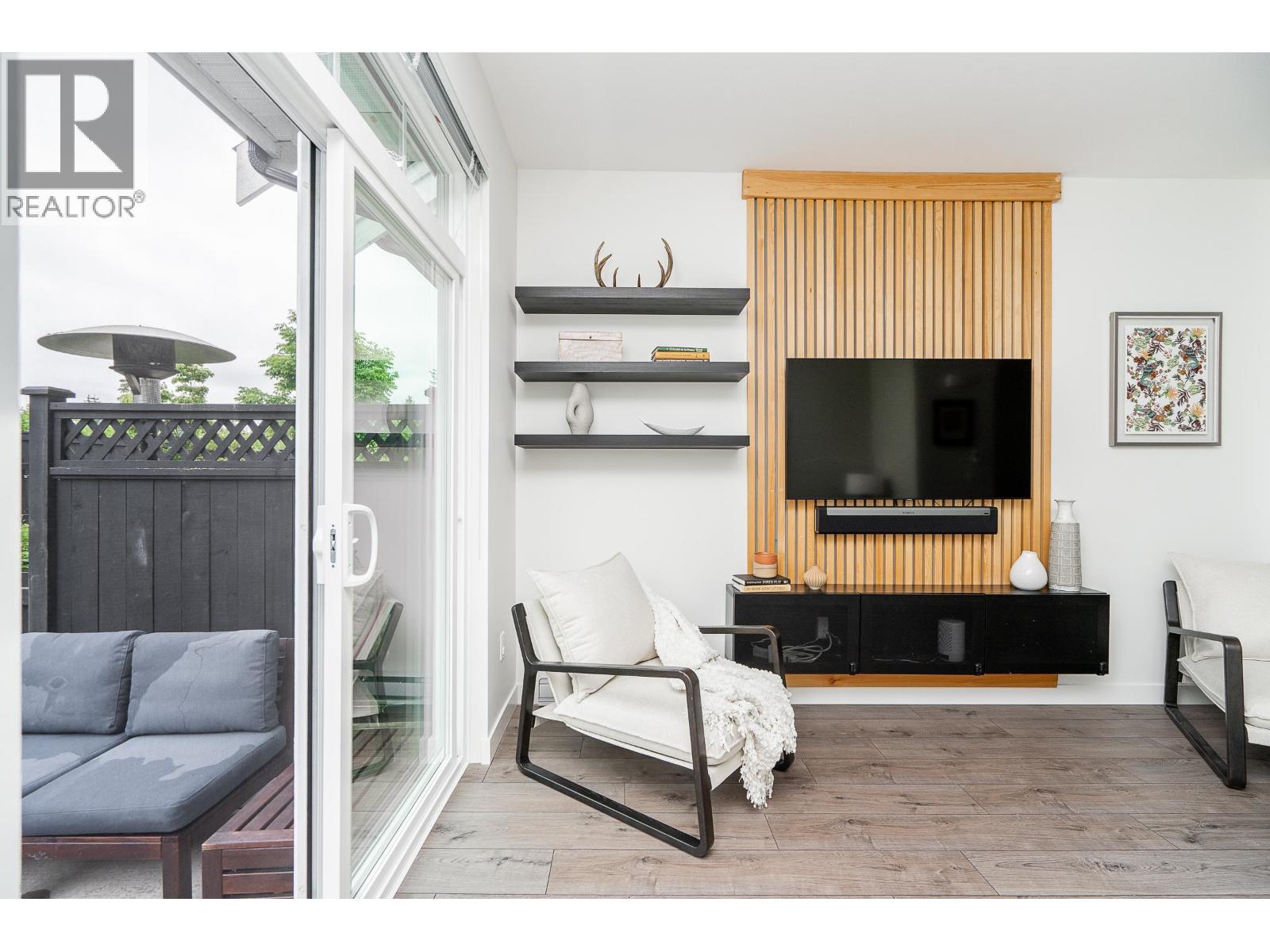 Photo 4 of 136 3565 Baycrest Avenue, Coquitlam BC