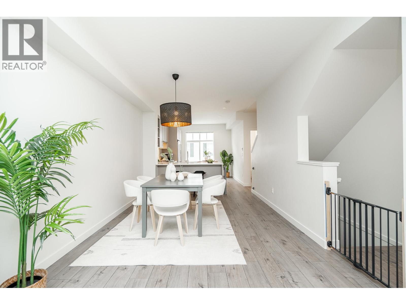 Photo 7 of 136 3565 Baycrest Avenue, Coquitlam BC