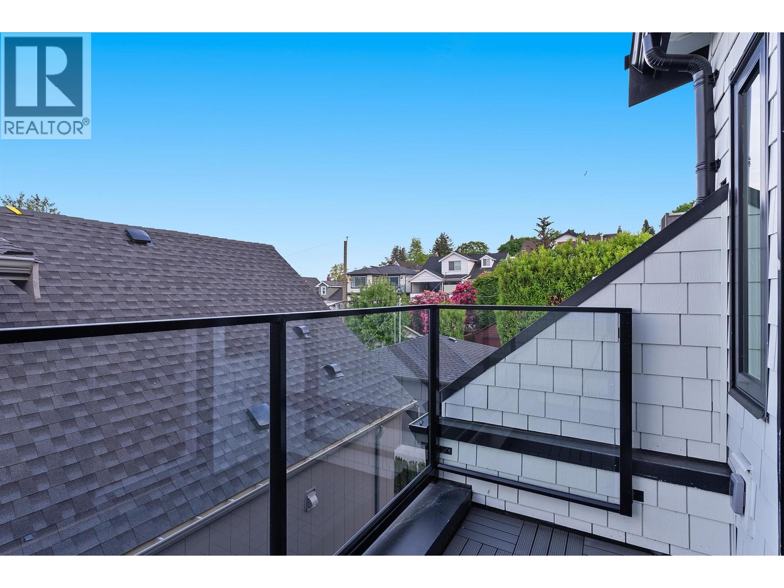 Photo 22 of 2 3538 W 14th Avenue, Vancouver BC