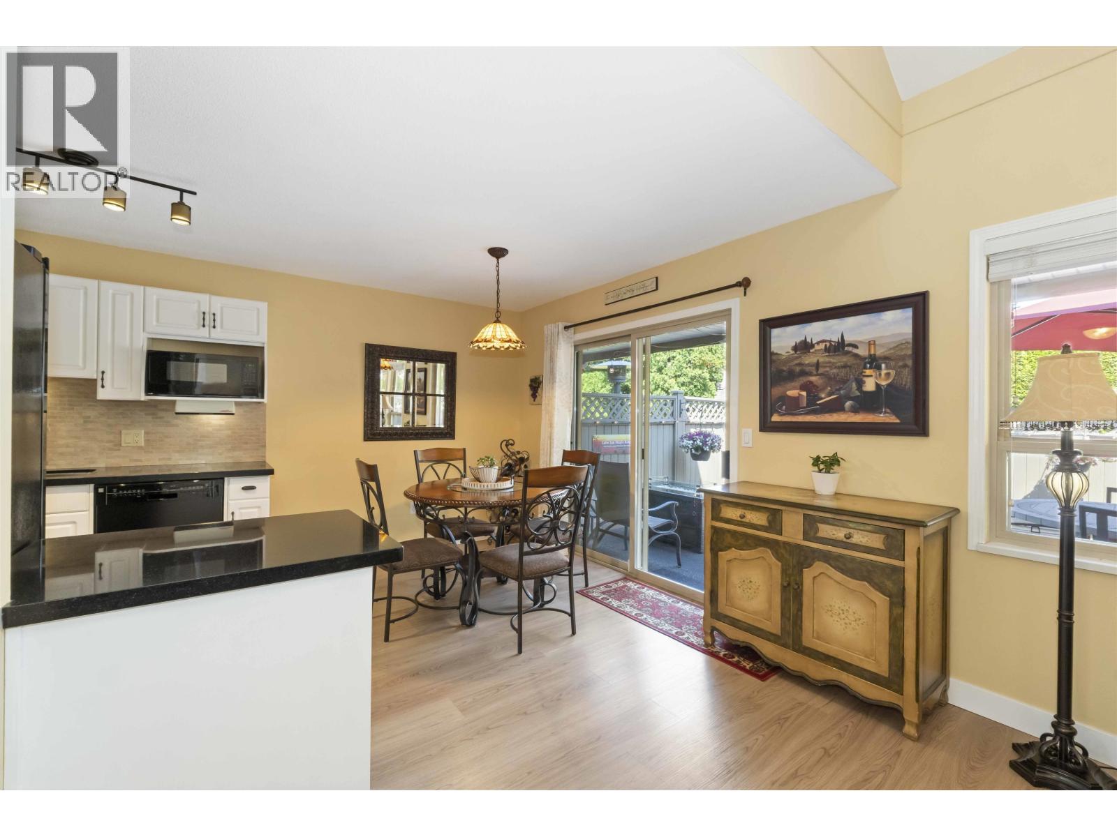 Photo 16 of 11 11860 210 Street, Maple Ridge BC