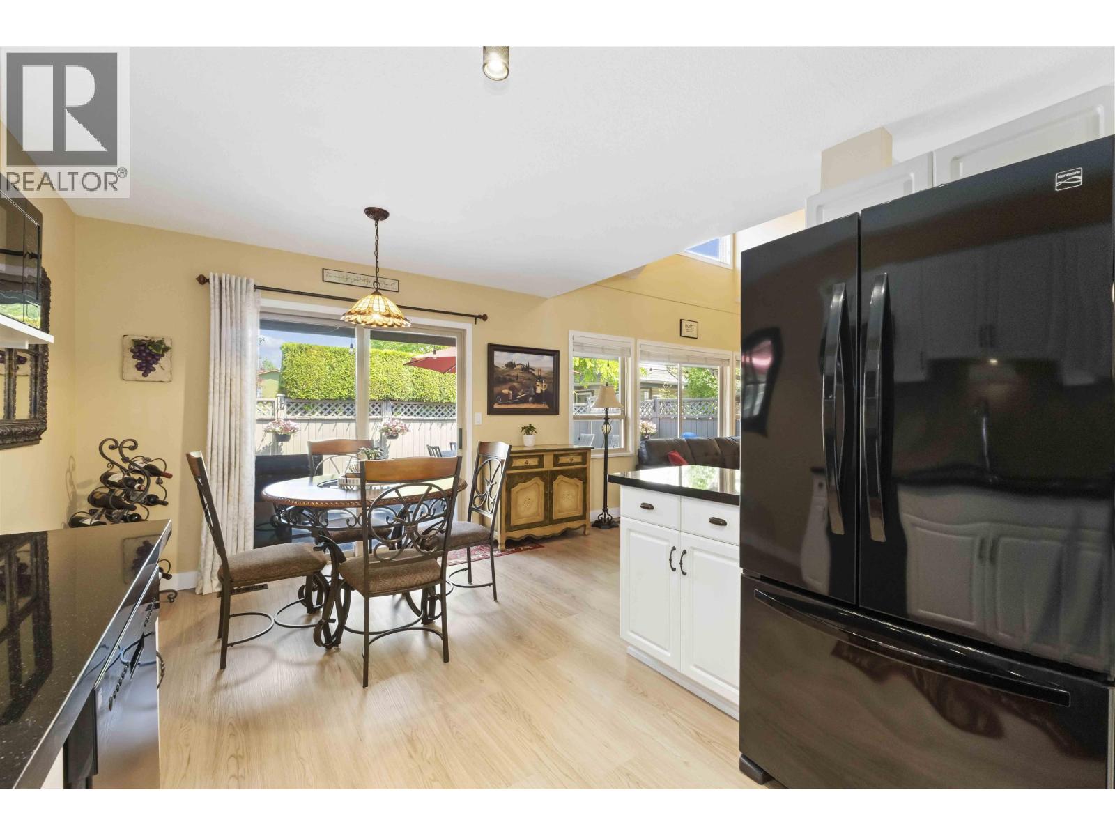 Photo 21 of 11 11860 210 Street, Maple Ridge BC