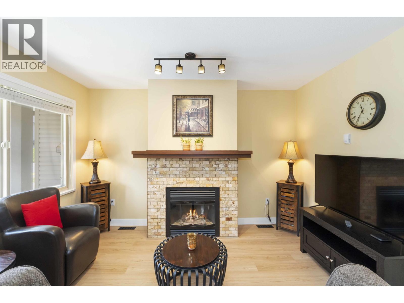 Photo 13 of 11 11860 210 Street, Maple Ridge BC