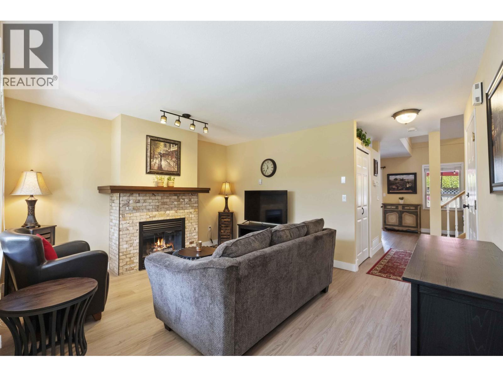 Photo 15 of 11 11860 210 Street, Maple Ridge BC