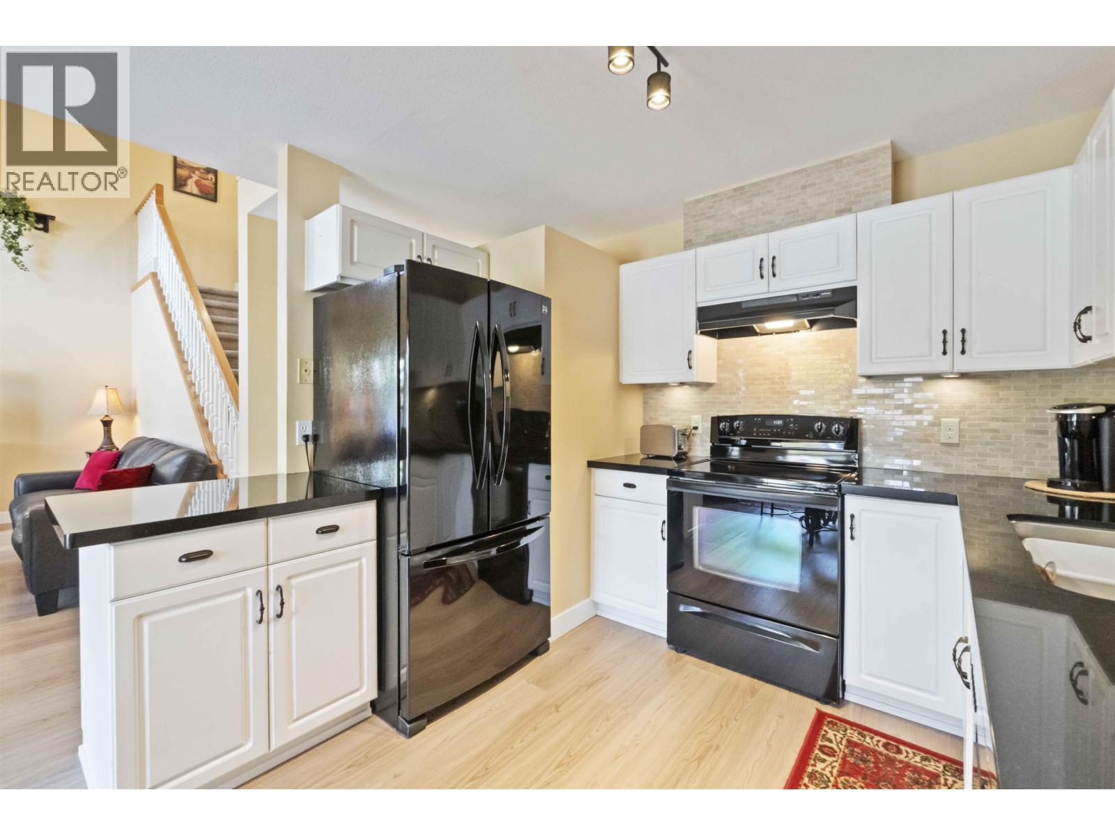 Photo 17 of 11 11860 210 Street, Maple Ridge BC