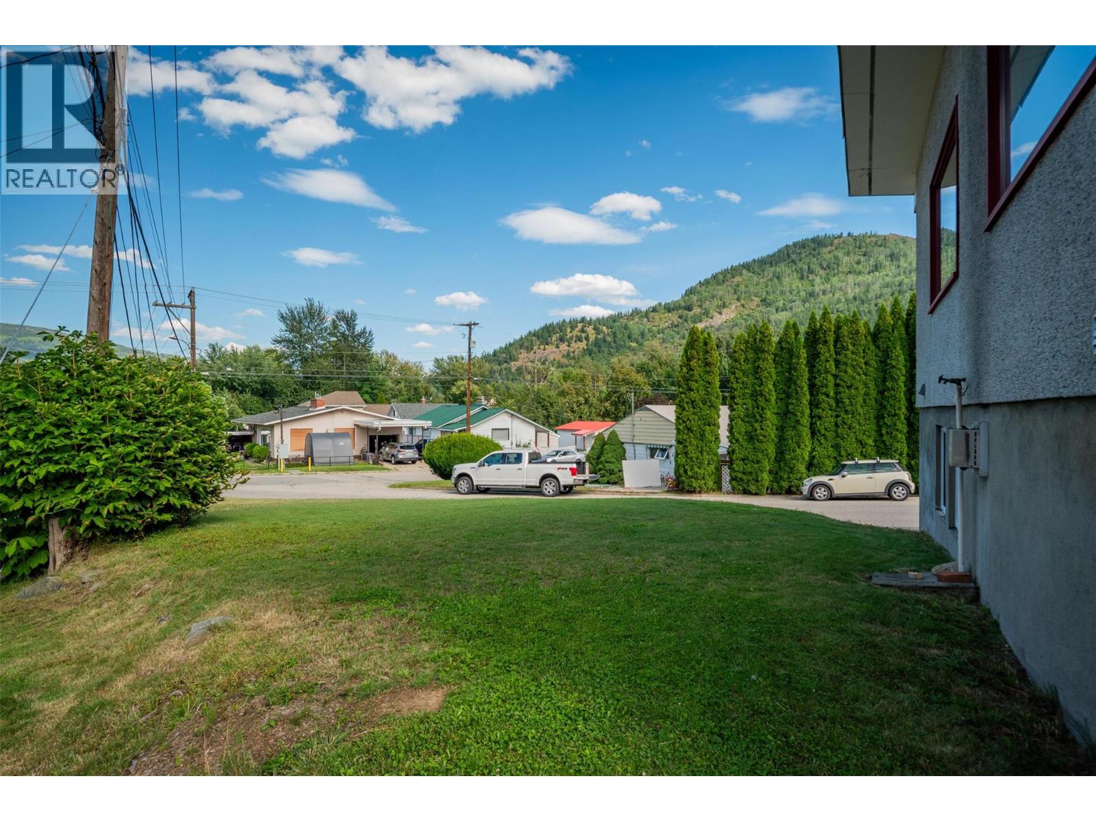 Photo 30 of 511 Forrest Drive, Warfield BC