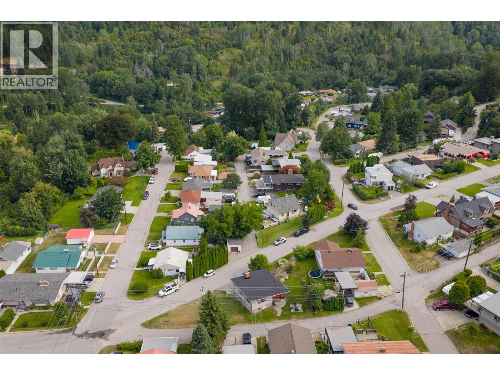Photo 42 of 511 Forrest Drive, Warfield BC
